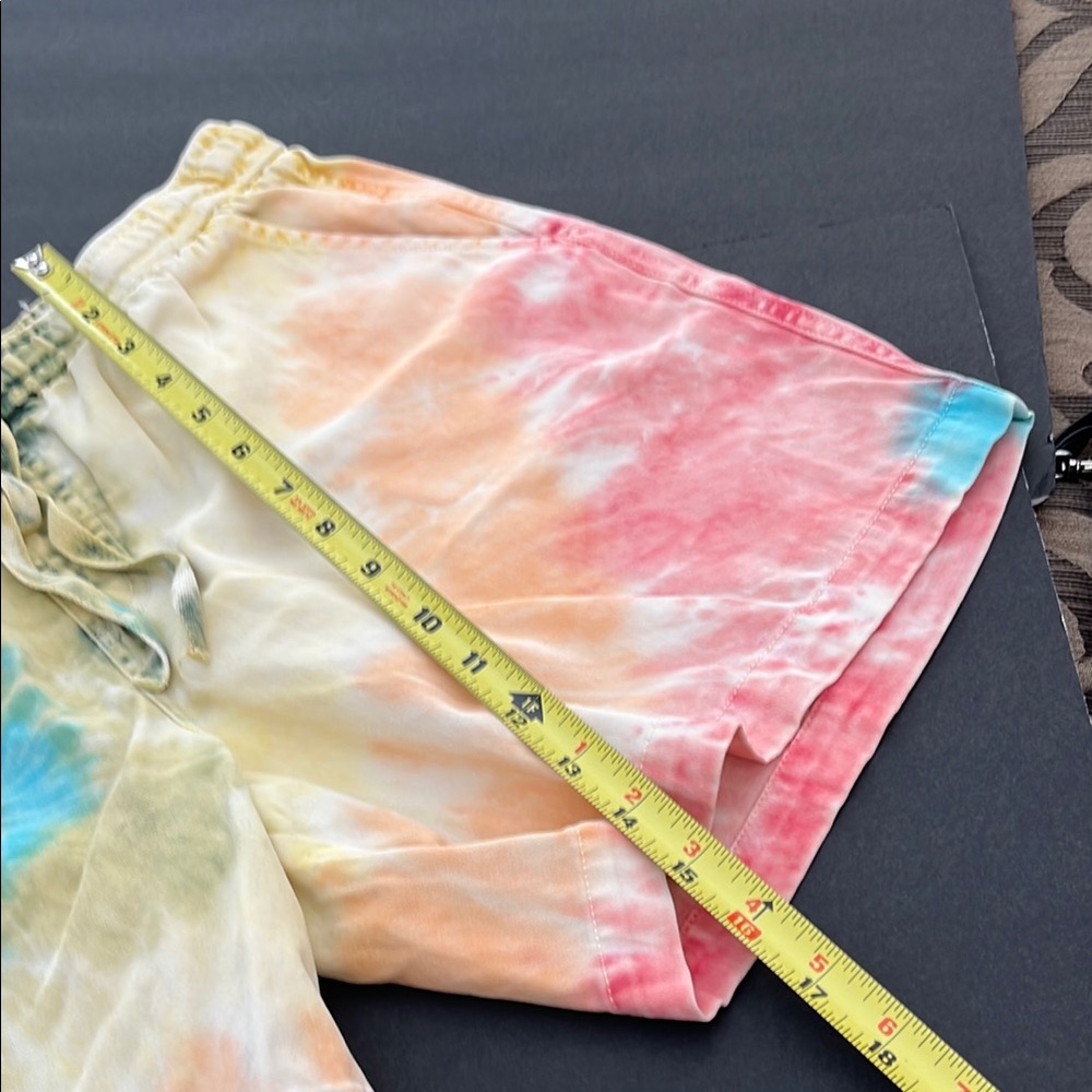 Tie-Dye Women's Shorts - Picture 4 of 6